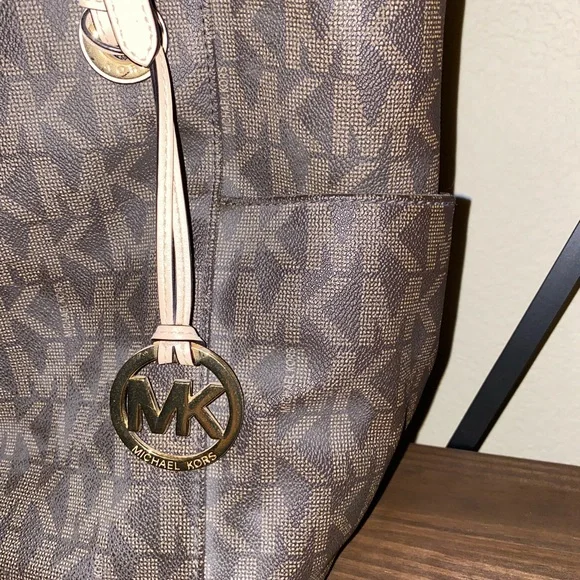 💚EUC Micheal Kors MK Logo Tote Purse - Picture 3 of 12